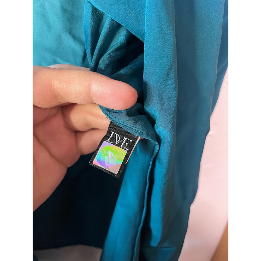DIANE VON FURSTENBERG Silk Teal Ruffle Front Wrap‎ Blouse Size 10 - Picture 3 of 5